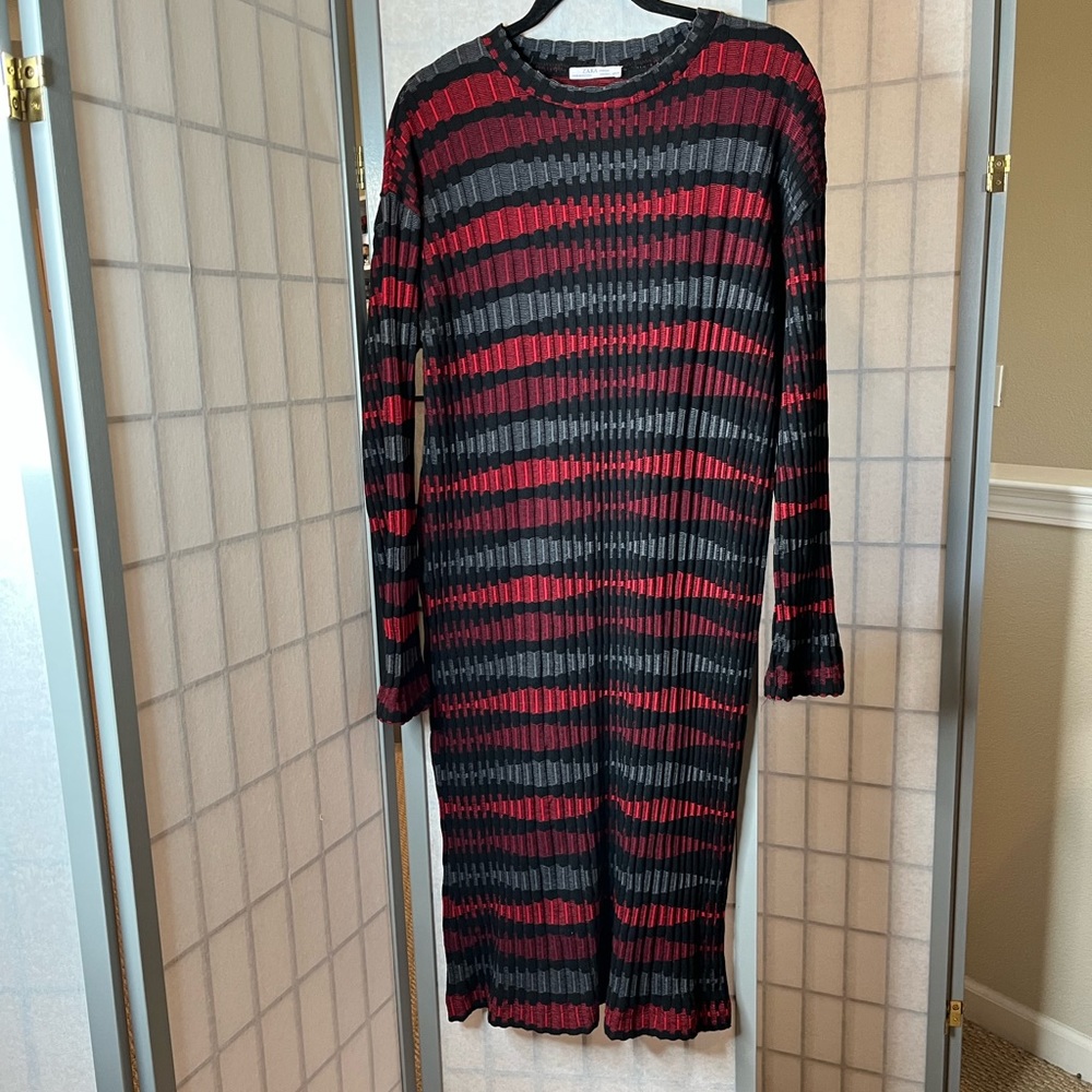 Zara sweater dress in black/gray/red